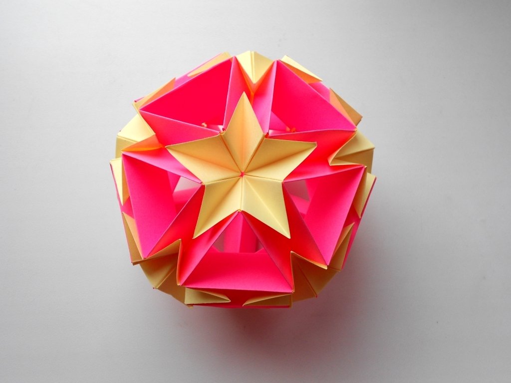 Кусудама простая. Флекси шар кусудама. Оригами шар кусудама. Оригами Kusudama. Новогодние игрушки оригами из бумаги кусудама.