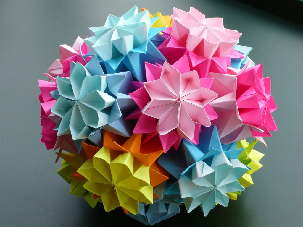 Оригами красивый цветок. Цветы оригами кусудами. Шар Kusudama оригами. Кусудама супершар. Модуль кусудамы супершар.